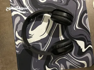  3 Philips headphones