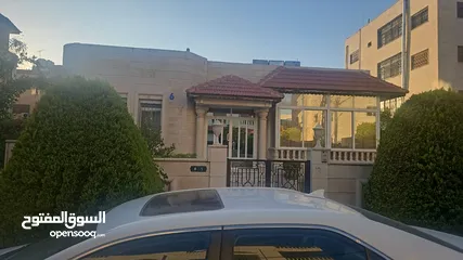  1 فيلا فاخرة للبيع في الجندويل