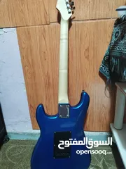  2 electric guitar with amplifier