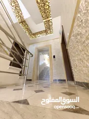  7 شقه للبيع  110 متر مقسمه 3 ستديوهات مقابل الجامعه  الاردنيه