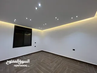  15 شقق طابقية للبيع 165 متر في مدينة الشرق موقع مميز جدا