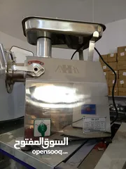  2 يوجد ماكينات طحن لحمه TK 32 /22 جديد بسعر مغري