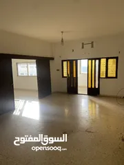  9 منزل مستقل للايجار جبل الاميره رحمه بجانب مدرسة عمر بن الخطاب