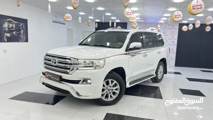  25 TOYOTA LAND CRUSSER GXR 2018