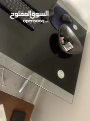  2 مكتب زجاج وحديد ثقيل للبيع