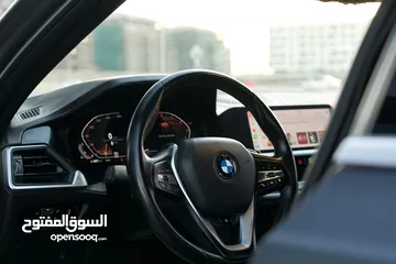  18 BMW 330i xdrive رقم واحد ونظيفة
