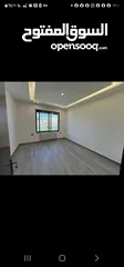  7 شقه للبيع خلف المدارس العالميه