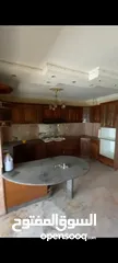  2 شقه للبيع في منطقه السطح مرحبا مساحه 170متر