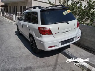  3 ميتسوبيشي اوتلندر