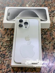  10 للبيع أيفون 15 برو ماكس  ابيضّ سعة التخزين 256 الجهاز شبه جديد مع كرتونة وشاحن وبدون أي خدوش استخدم