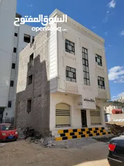  1 للبيع بيت ثلاثه ادوار لوكس ب 120 مليون في اجمل موقع وسط صنعاء