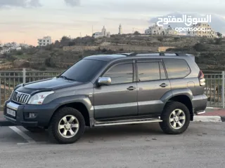  11 تويوتا لاند كروزر 2008