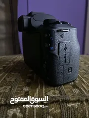  6 كاميرا كانون m50