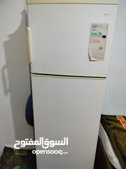 1 ثلاجه للبيع