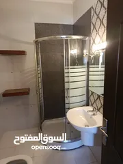  28 شقه فاخره  للايجار ( ديكورات فخمه )