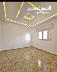  7 منزل للبيع في عين زاره مش مسكون