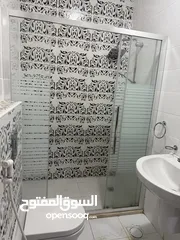  14 شقة للبيع في ام اذينة