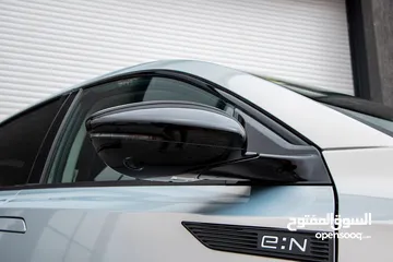  17 HONDA e:NP2 2025