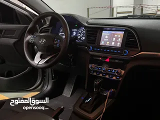  8 Hyundai Elantra 2.0 2020