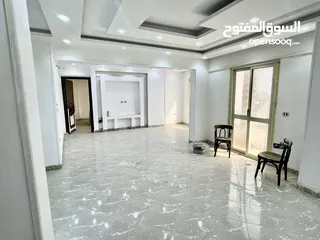 9 شقة في العباسية عبده باشا 180 متر جديدة+ مطبخ كامل