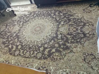  1 عفش للبيع طاولة سفرة وطاولة تلفزيون حالتة ممتازة