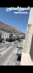  10 شقة كبيرة 5 غرف.