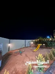  17 فيلا فاخره للايجار اليومي