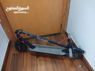  6 سكوتر كهربائي مستعمل  استعمال  خفيف جدا ا