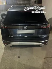  3 VOLKSWAGEN ID6 CROZZ