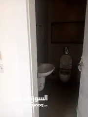  5 شقه اخير مع روف للبيع في عبدون - ref:14681