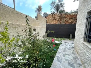  1 شقه للبيع طابق ارضي مع حديقه في الطيره