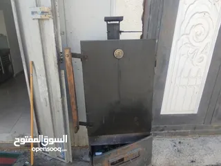  6 إعلان بيع مطعم كامل بسعر مغري للمعني
