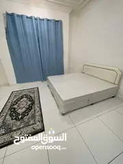  1 غرفه مع دوره مياه خاصه طابق ارضي