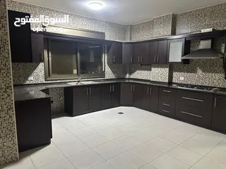  19 شقة طابقية (طابق رابع) 185 متر للبيع مادبا - حنينا  صالون وترس واسع