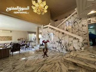  10 فيلا بموقع حيوي ومميز بالصويفية - الرقم المرجعي 13992
