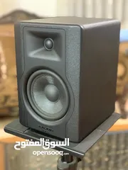  6 M-Audio bx5 d3 studio monitors