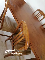  3 طاولة بيضاويه مع ست كراسي