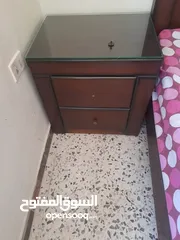  3 غرفة نوم خشب ثقيل جداً بحالة جيدة