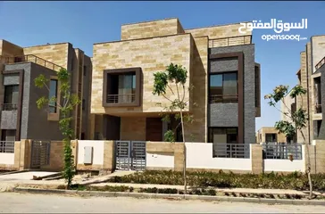  4 Quatro Villa للبيع في تاج سيتي بخصم 38% لفترة محدودة