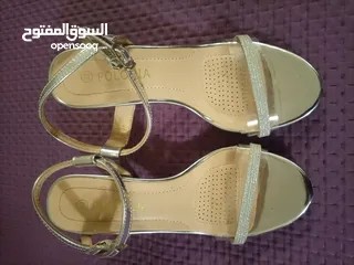  1 احذية مع كعب