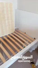 4 سرير ابيض مفرد للبيع