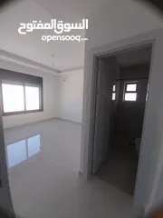  6 الرشيد 130م ورف 30م وتراسات 70م ومطله