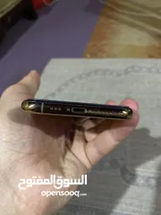  4 iPhone XS 64G