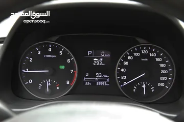  6 هيونداي النترا  موديل : 2017 سعة المحرك : 1.6L قطعة مسافة : 33.000 KM فحص كامل بدون ملاحظات
