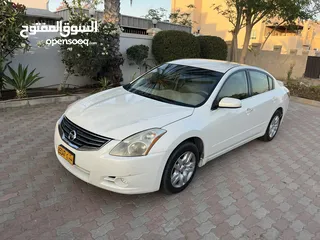  3 Nissan Altima  2012