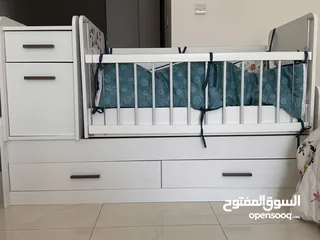  1 Swinging baby bed