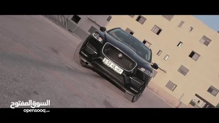  12 Jaguar F-Pace 2018