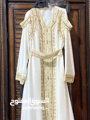  2 قفطان خطبه او قراية فاتحه جدبد ملبوس مره وحده بس  وفخم كثيررررر وشيك ومرتب والله الله يبارك فيه