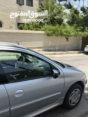  14 بيجو 2004 بحاله ممتازه بسعر مغري توماتيك ترخيص سنه كامله لا تحتاج لاي شيء نهائيا دهان جديد