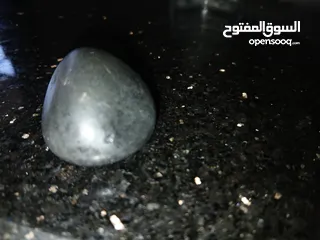  1 حجر كريم نادر